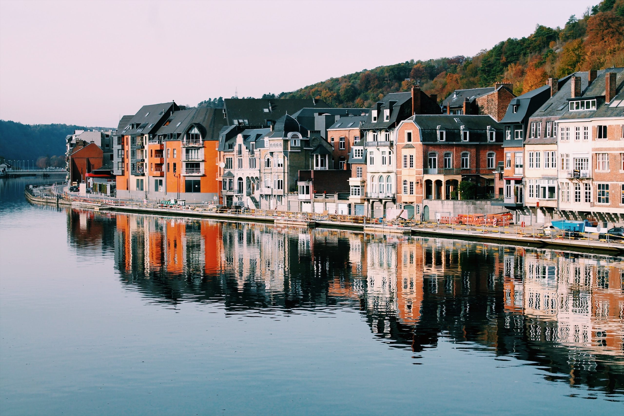 Wonen en werken in België? Dit staat je te wachten Leisureworkers